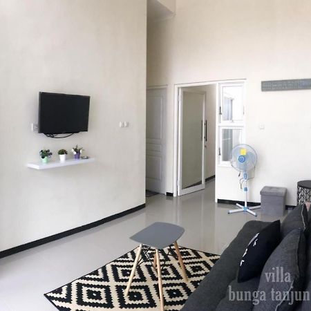Villa Syariah Bunga Tanjung 16 Бату Экстерьер фото